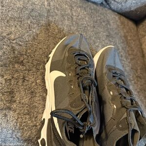 Nike React Men's Black and White Sneakers